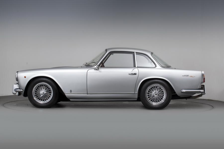  Triumph Italia 2000 1959 года  (фото 3 из 18)